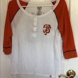 SF Giants tee-shirt